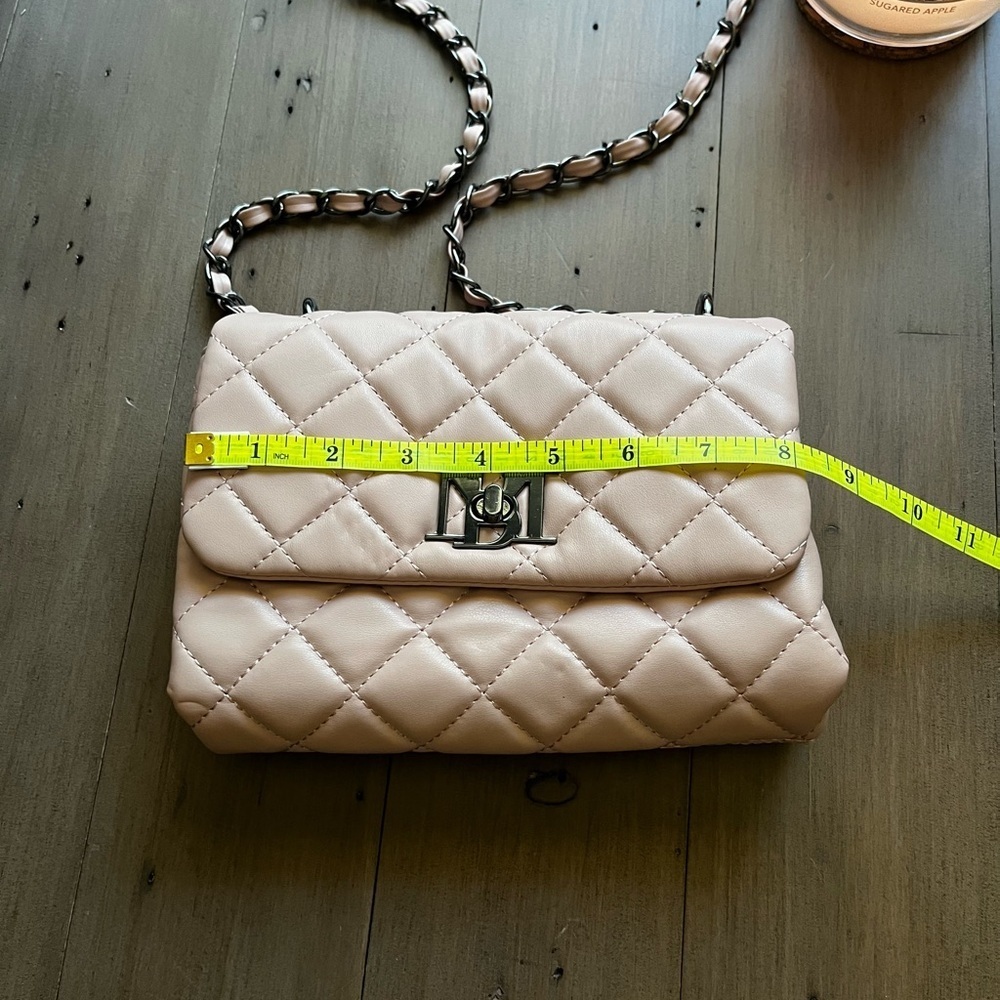 Badgley Mischka Elegant Quilted Cream Shoulder Bag​​​ - Picture 7 of 7